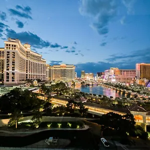 Stripviewsuites At Jockey Club Las Vegas